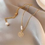 Vintage Rose Faux Pearl Flower Clavicle Necklace